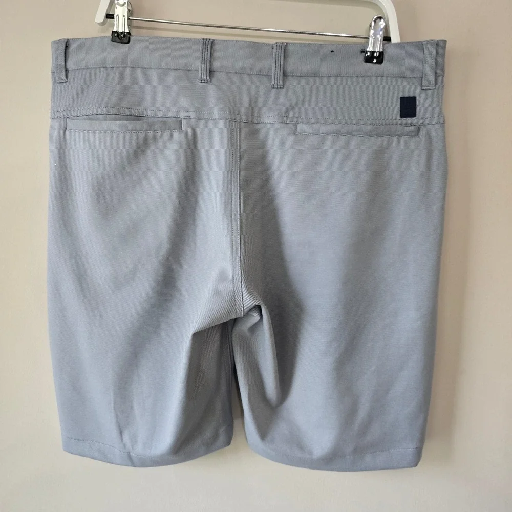 Halsey Sport Mens Grey Micro Stripe Performance Golf Shorts Size 36 Stretch